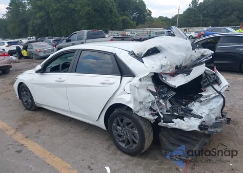 2024 Hyundai Elantra Sel z USA, uszkodzony, nr VIN KMHLM4DG6RU719142